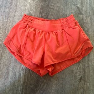 LULULEMON RED/ORANGE HOTTY HOTS SIZE 4